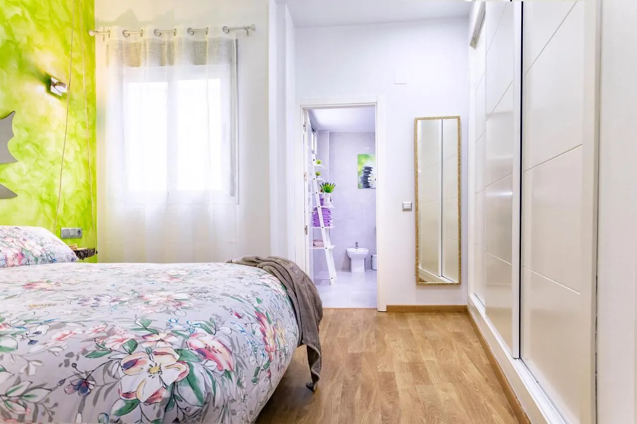 Apartamentos Momas La Casa De Mama Málaga Lägenhet