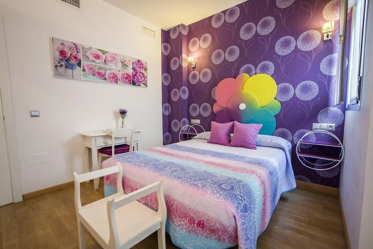 Apartamentos Momas La Casa De Mamá Málaga Spagna