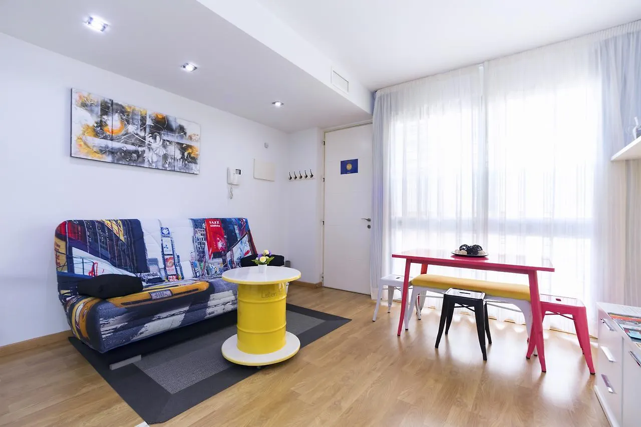 Apartamentos Momas La Casa De Mamá Málaga 0*,