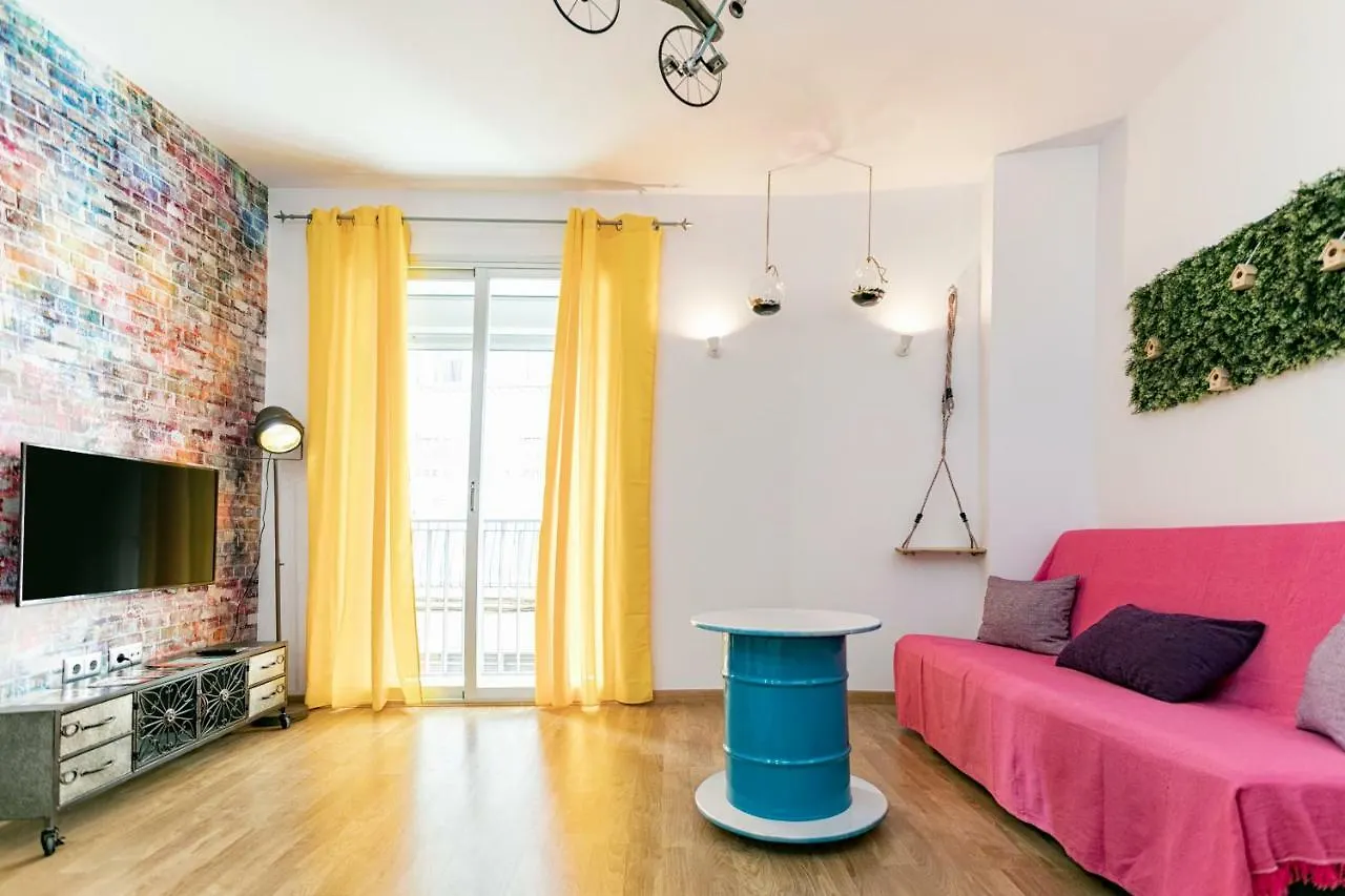 Apartamentos Momas La Casa De Mamá Málaga Spagna