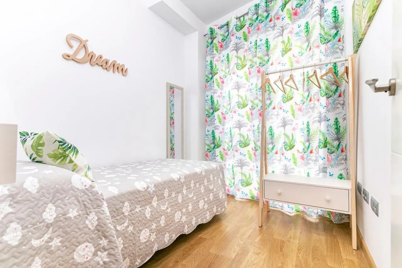 Apartamentos Momas La Casa De Mamá Málaga