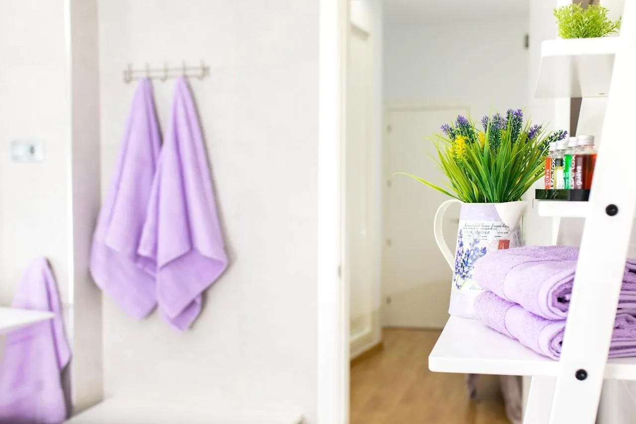 Apartamentos Momas La Casa De Mamá Málaga